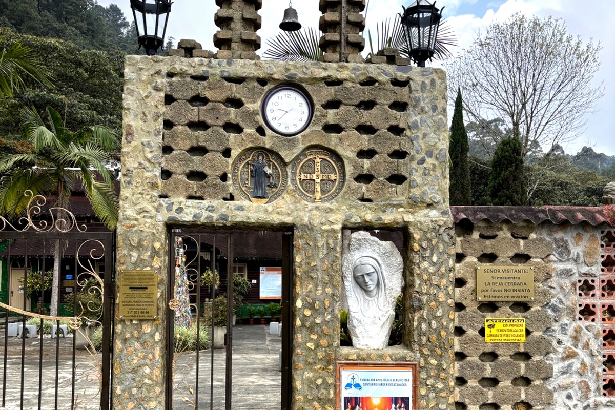 Fondita La Moneda — exclusive stop